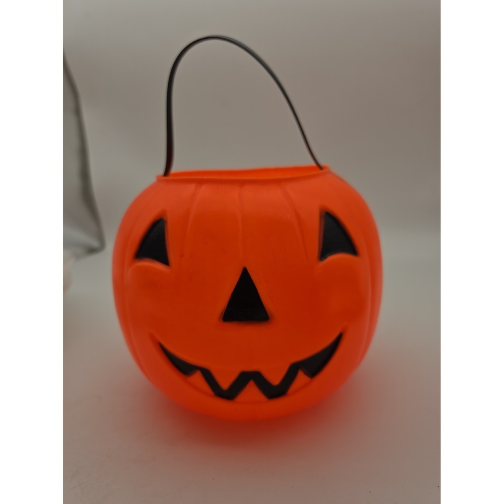 Vintage 80's Halloween Blow Mold Pumpkin Jack O'Lantern Candy Bucket Pail 10"
